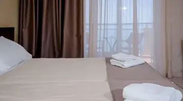 Sunny Bay Hotel - autohide noprices