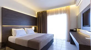 Sunny Bay Hotel - autohide noprices
