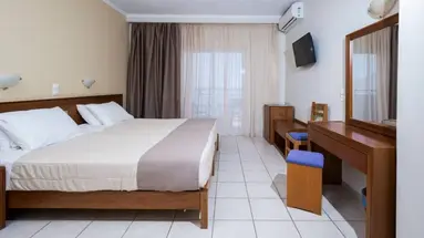 Sunny Bay Hotel - autohide noprices