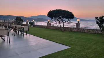 Sunny Bay Hotel