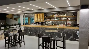 Sunny Bay Hotel