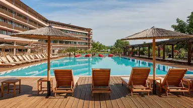 SUNNY BEACH CLUB (EX COOK'S CLUB)