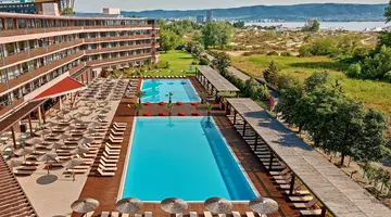 SUNNY BEACH CLUB (EX COOK'S CLUB)