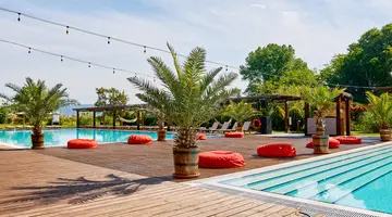 SUNNY BEACH CLUB (EX COOK'S CLUB)
