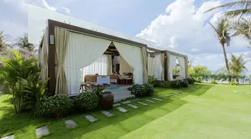 SUNNY BEACH RESORT & SPA