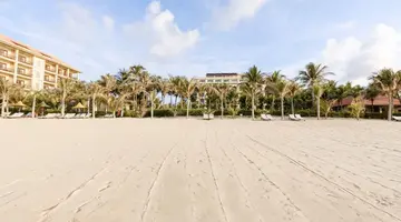 SUNNY BEACH RESORT & SPA
