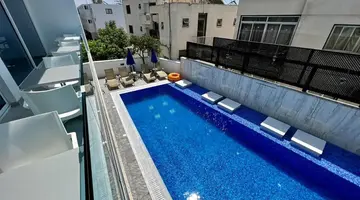 Sunny Blue Hotel