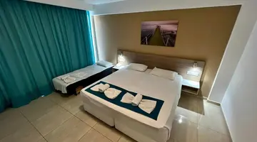Sunny Blue Hotel