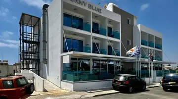 Sunny Blue Hotel