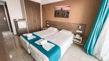 Sunny Blue Hotel