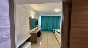 Sunny Blue Hotel