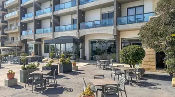 Sunny Coast Resort & Spa