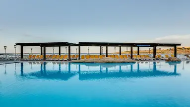 Sunny Coast Resort & Spa