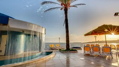 Sunny Coast Resort & Spa