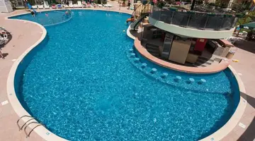 Sunny Day Club Hotel