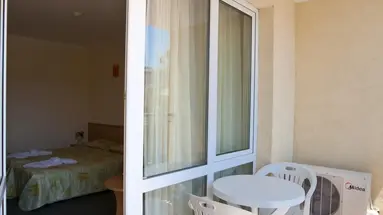 SUNNY DAY CLUB
