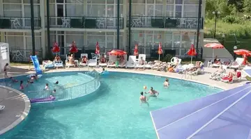 Sunny Day Club