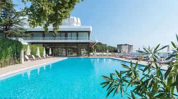 Sunny Day Palace
