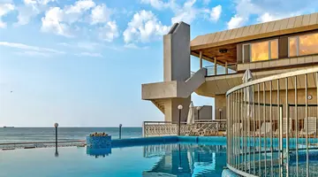 Sunny Day Resort Marina