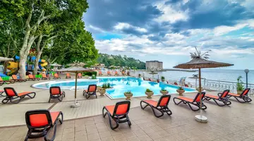 Sunny Day Resort Marina