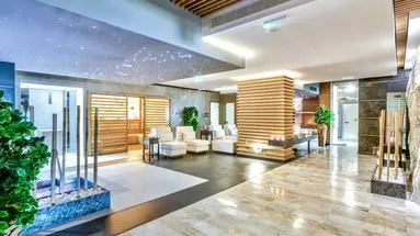 Sunny Day Resort Palace