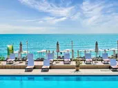 Sunny Day Resort Palace
