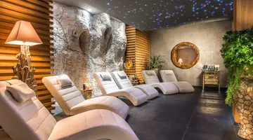 Sunny Day Resort Palace