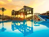 Sunny Days El Palacio ResorT