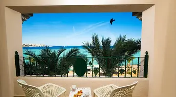 Sunny Days El Palacio ResorT