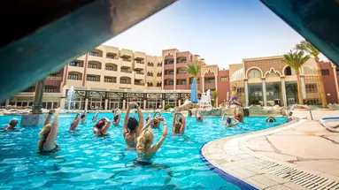 SUNNY DAYS EL PALACIO