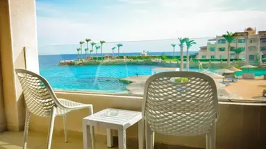 SUNNY DAYS EL PALACIO