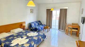 Sunny Hill Hotel Apts