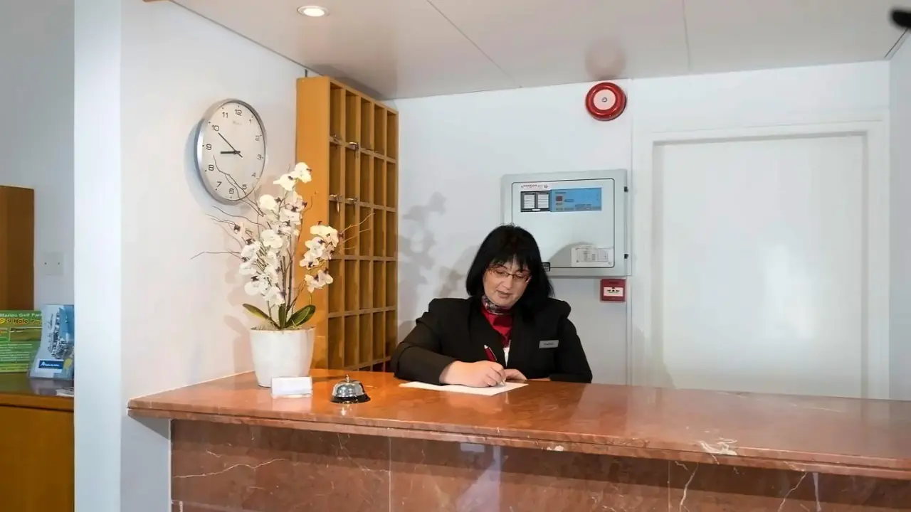 Sunny Hill Hotel