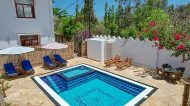 Sunny Palms Beach Bungalows