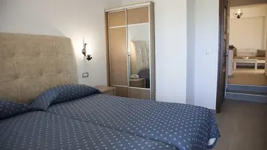 Sunny Suites