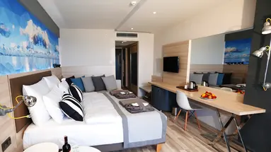 SUNPRIME C-LOUNGE ADULT ONLY