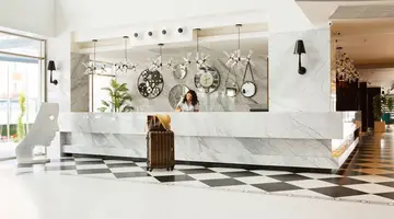 SUNPRIME C-LOUNGE HOTEL