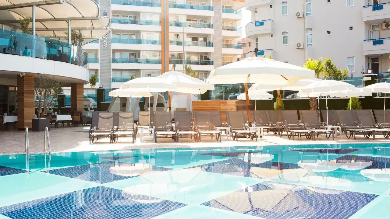 SUNPRIME C-LOUNGE HOTEL