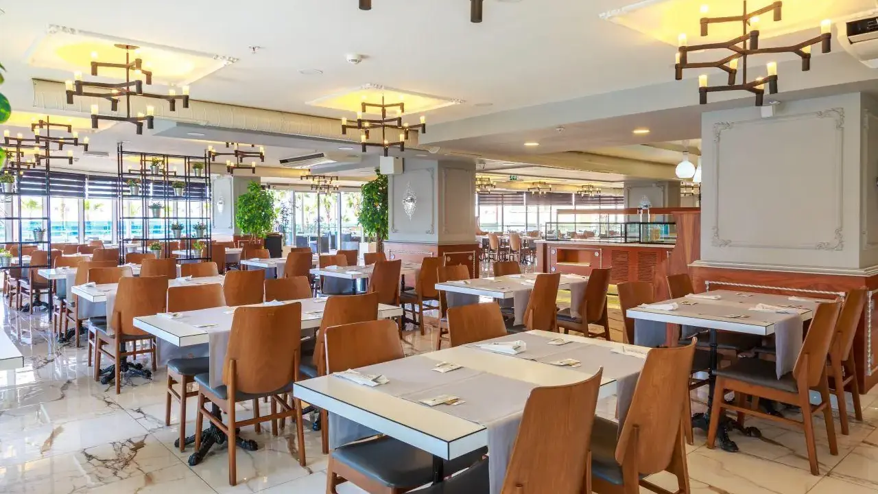 SUNPRIME C-LOUNGE HOTEL