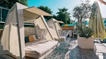 SUNPRIME C-LOUNGE HOTEL