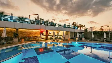 Sunprime C-Lounge