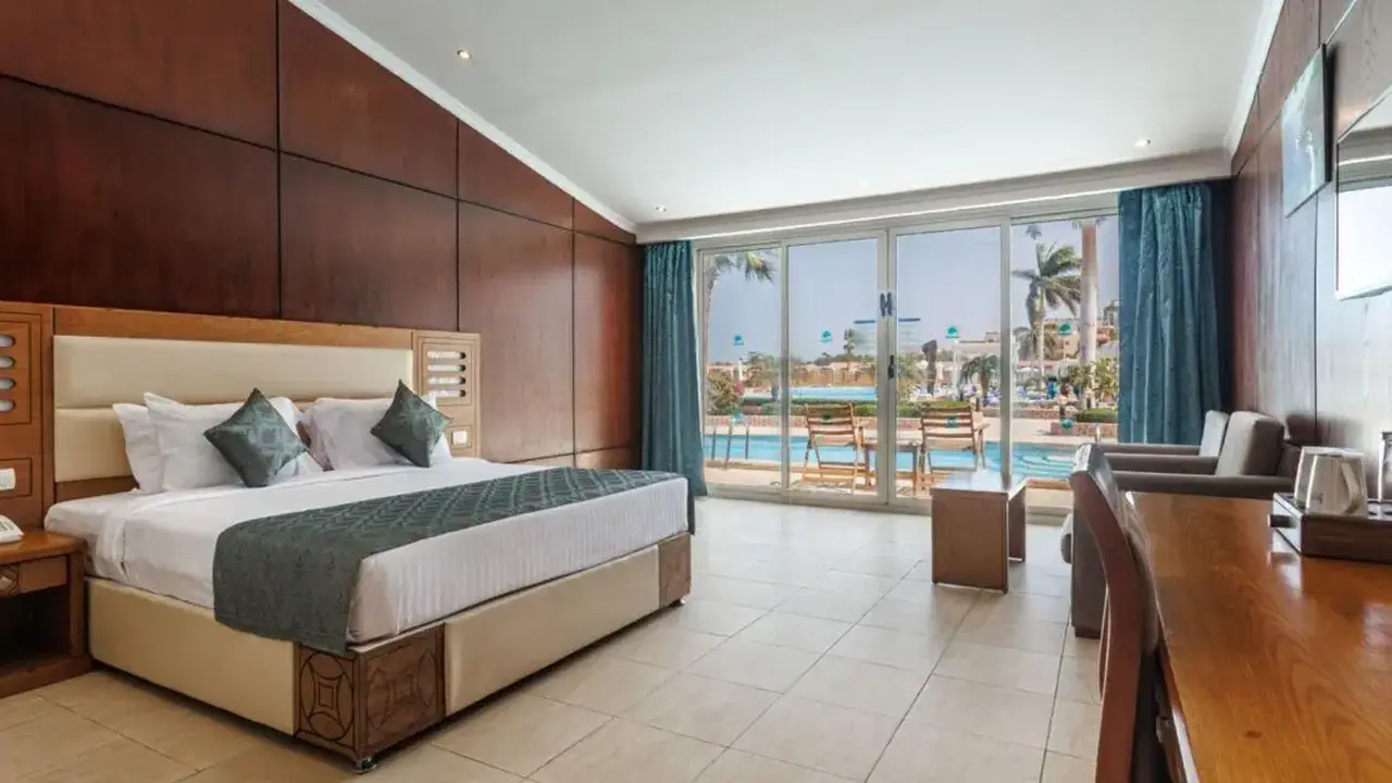 SUNRISE ALORA AQUA PARK RESORT ( EX. CAESAR PALACE )