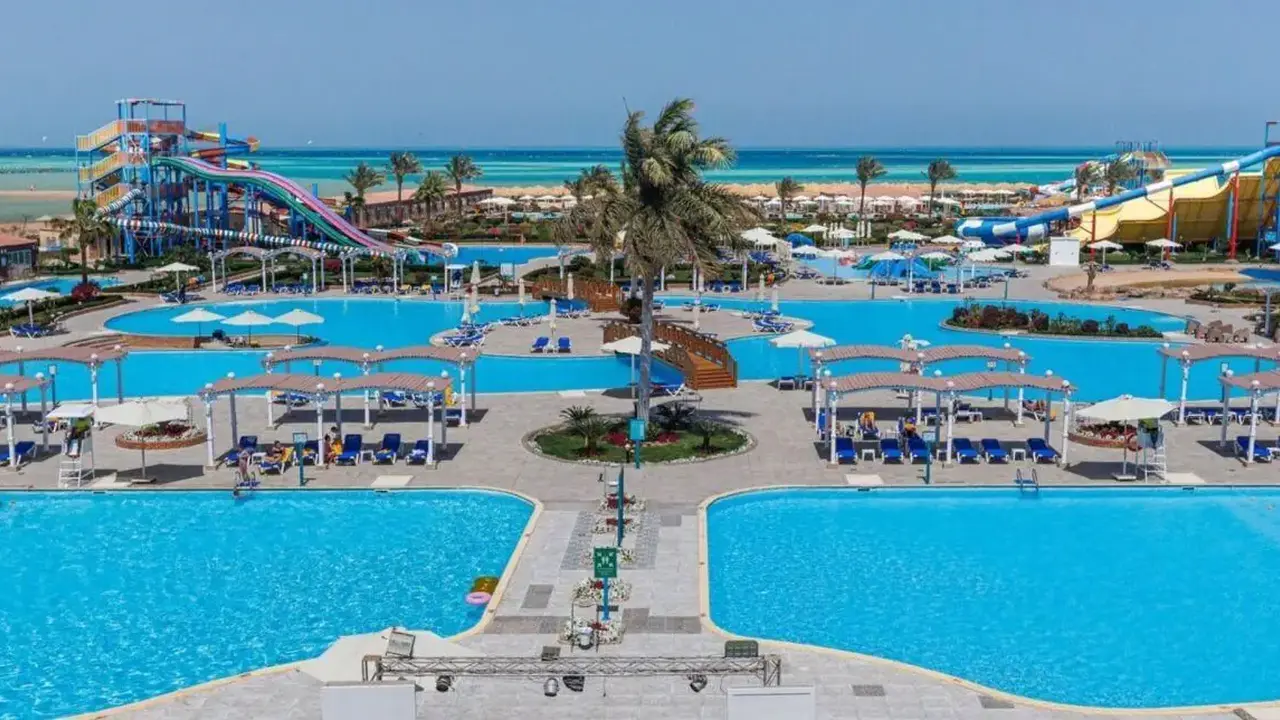 SUNRISE ALORA AQUA PARK RESORT ( EX. CAESAR PALACE )