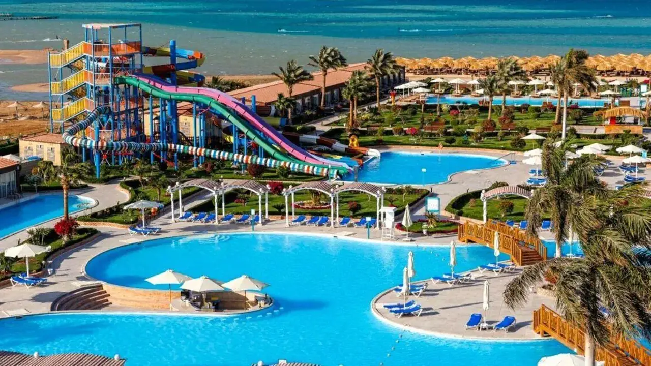 SUNRISE ALORA AQUA PARK RESORT ( EX. CAESAR PALACE )