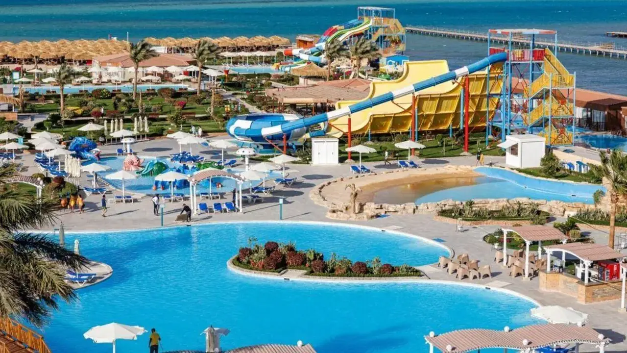 SUNRISE ALORA AQUA PARK RESORT ( EX. CAESAR PALACE )