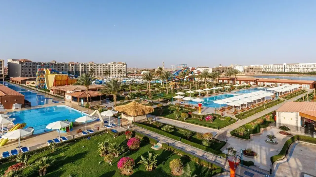 SUNRISE ALORA AQUA PARK RESORT ( EX. CAESAR PALACE )