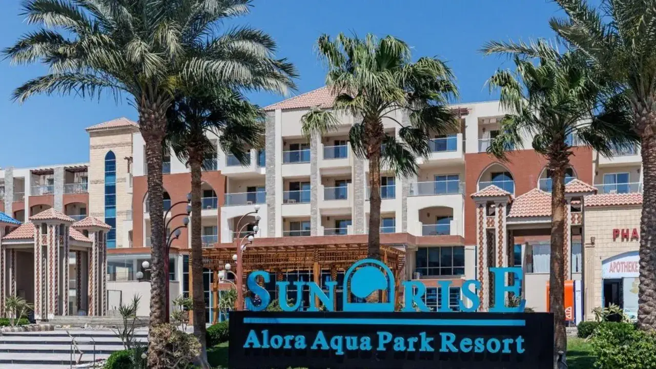SUNRISE ALORA AQUA PARK RESORT ( EX. CAESAR PALACE )