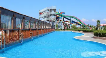 SUNRISE Alora Aqua Park Resort