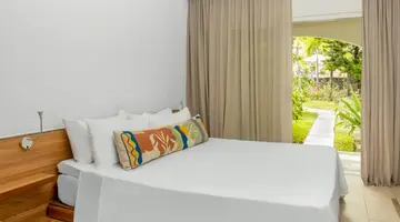 Sunrise Attitude Hotel