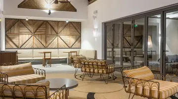Sunrise Attitude Hotel